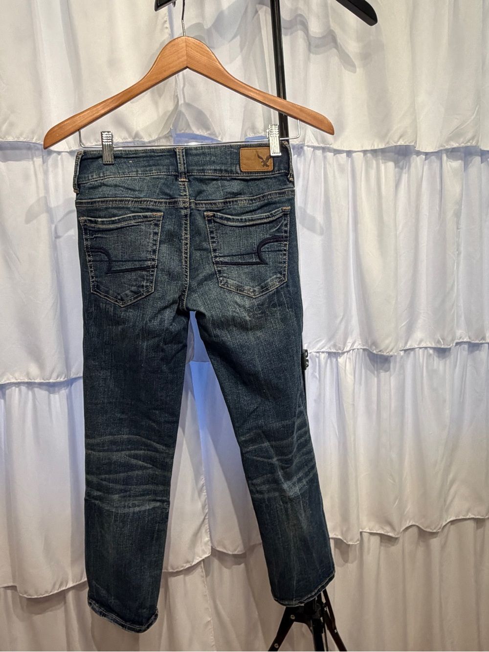 American Eagle Outfitters Women’s Dark Blue Cropped Slim Straight Jeans Size 0 - Picture 7 of 8